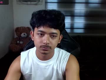 Brendonrio Chaturbate stream image from April 15, 2025