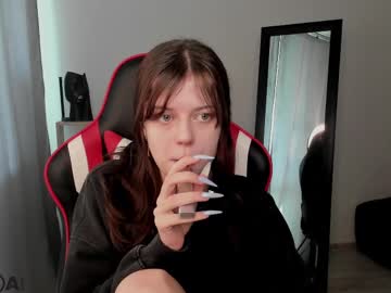 Nellysunrise_1 Chaturbate stream image from April 15, 2025