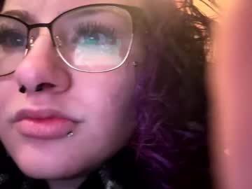 Smileybbg420 Chaturbate stream image from April 15, 2025