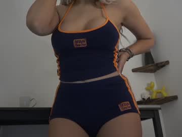 English_Rose__ Chaturbate stream image from April 15, 2025