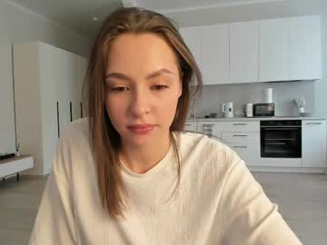 Extra_Wet_Dry Chaturbate stream image from April 15, 2025