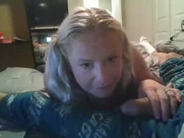 Frankiebritt Chaturbate stream image from April 15, 2025