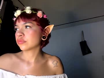 Lovee_Star Chaturbate stream image from April 15, 2025