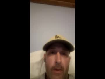 Stutang Chaturbate stream image from April 15, 2025
