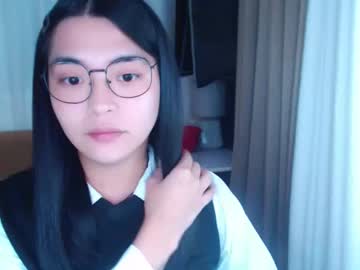 Zhaviahale Chaturbate stream image from April 15, 2025