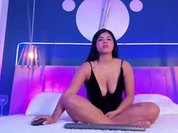 Dennise_Rush Chaturbate stream image from April 15, 2025