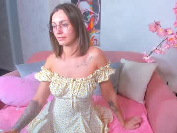 Elina_Gravess Chaturbate stream image from April 15, 2025