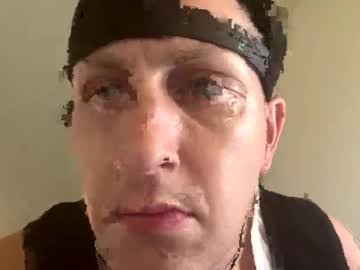Misfitzky420 Chaturbate stream image from April 15, 2025