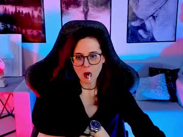 Oliviamcclean Chaturbate stream image from April 15, 2025