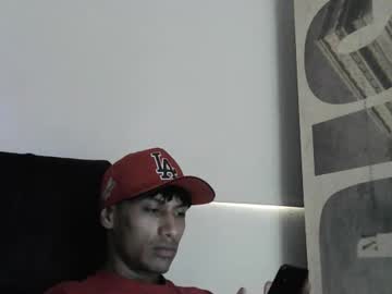 Armandoo_25 Chaturbate stream image from April 15, 2025