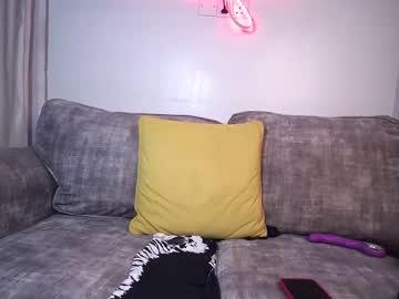 Bela_Violet Chaturbate stream image from April 15, 2025