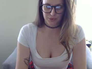 Adeline429 Chaturbate stream image from April 15, 2025