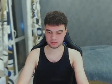 Epsillem Chaturbate stream image from April 15, 2025