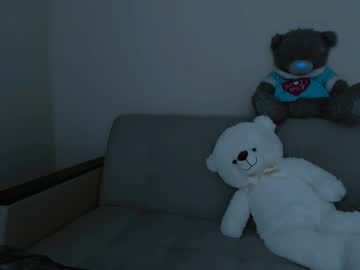 Snezanablond Chaturbate stream image from April 15, 2025