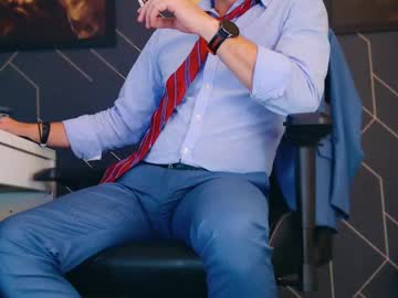 Aaronbomer Chaturbate stream image from April 15, 2025