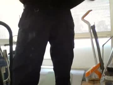 Daddylove069 Chaturbate stream image from April 15, 2025