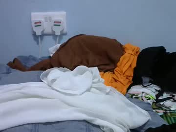 Flow_Lovely Chaturbate stream image from April 15, 2025