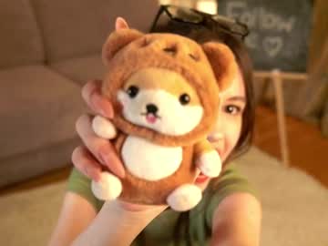 Lynforland Chaturbate stream image from April 15, 2025