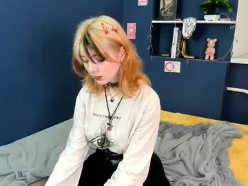 Orvacurington Chaturbate stream image from April 15, 2025