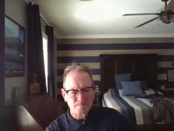 Eviesboy Chaturbate stream image from April 15, 2025