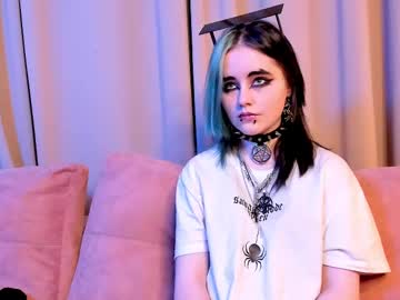 Gemmafulwood Chaturbate stream image from April 15, 2025