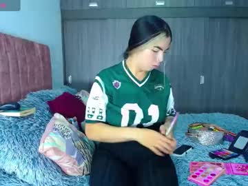 Hoot_Alicee Chaturbate stream image from April 15, 2025
