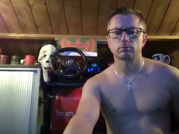 Logoutlick Chaturbate stream image from April 15, 2025