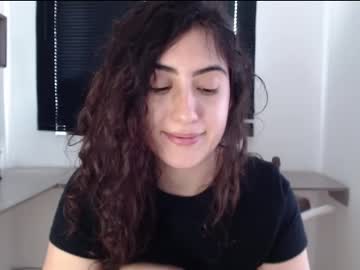 Yesikacosta Chaturbate stream image from April 15, 2025