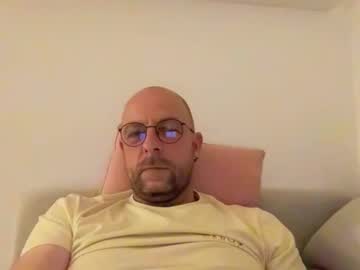 Barny74 Chaturbate stream image from April 15, 2025