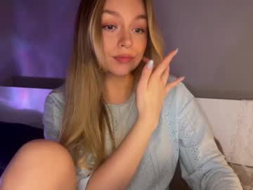 Kaya_Way Chaturbate stream image from April 15, 2025
