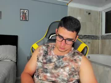 Owengray2_ Chaturbate stream image from April 16, 2025