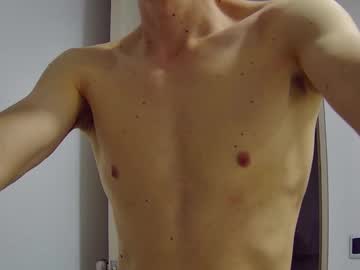 Royyourtoy Chaturbate stream image from April 16, 2025