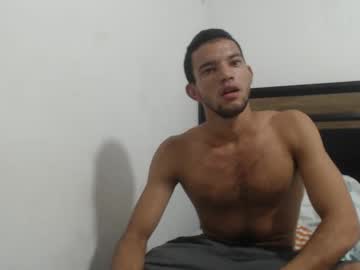 Latin_Lover_Horny Chaturbate stream image from April 16, 2025