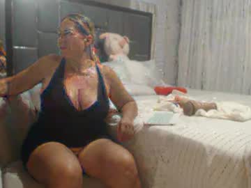 Goodassmaturehott Chaturbate stream image from April 16, 2025