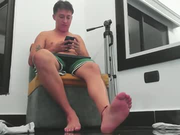 Iham_28 Chaturbate stream image from April 16, 2025