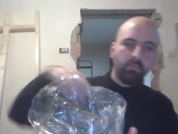 Joshua0017 Chaturbate stream image from April 16, 2025