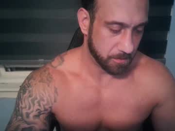 Str8muscleshowoff Chaturbate stream image from April 16, 2025