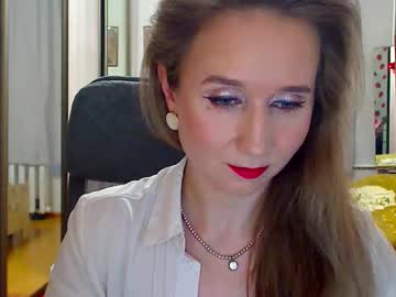 Classyinna Chaturbate stream image from April 16, 2025
