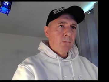 Capoluxury Chaturbate stream image from April 16, 2025
