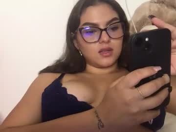 Nina_Rose08 Chaturbate stream image from April 16, 2025