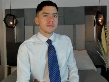 Liamnovak Chaturbate stream image from April 16, 2025