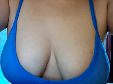 Moonrose69 Chaturbate stream image from April 16, 2025