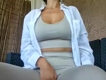 Celyna_Ross Chaturbate stream image from April 16, 2025