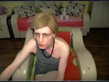 Tvclementine Chaturbate stream image from April 16, 2025