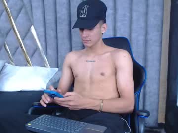 Jakemoxley2 Chaturbate stream image from April 16, 2025