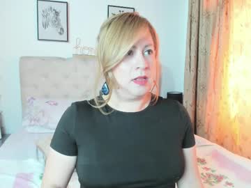 Monicapink_ Chaturbate stream image from April 16, 2025