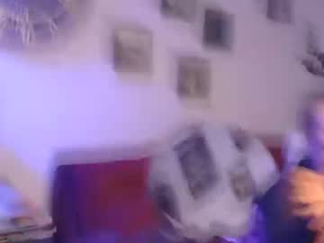 Poisonivy_Gingybman Chaturbate stream image from April 16, 2025