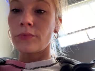 Emmwarr1514 Chaturbate stream image from April 16, 2025