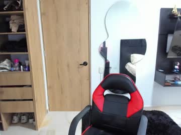 Jhonaldsw Chaturbate stream image from April 16, 2025