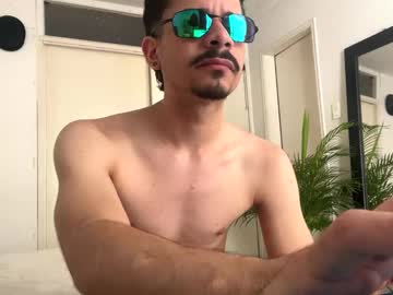 Morochocurious Chaturbate stream image from April 16, 2025